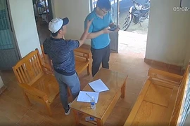 Báo cáo nhanh vụ trạm trưởng bảo vệ rừng bị đe dọa ngay tại trụ sở