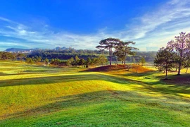 Lâm Đồng báo cáo việc khắc phục các vi phạm tại dự án sân golf Đồi Cù 
