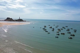 Lâm Đồng: Cấm biển, ứng phó bão số 15 với tinh thần 'đắt lo - ế mừng'