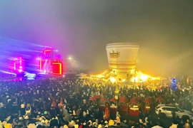 ​Ly cà phê khổng lồ ở lại Đà Lạt đến tháng 2-2026