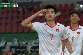 Lời cầu nguyện của má và những cú lắc hông của tuyển thủ U-23 Nguyễn Lê Phát