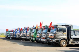 Petrolimex cam kết đủ nhiên liệu cho việc thi công sân bay Liên Khương 