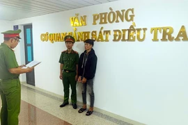 Bắt tạm giam kẻ xâm hại bé gái 14 tuổi quen qua mạng xã hội