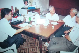 Ngày xuân đi tết thầy