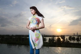 Áo dài vải bố cho năm mới 2015
