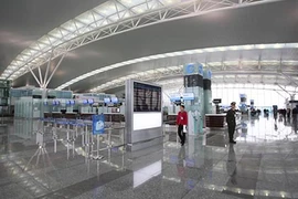 Nhà ga 900 triệu USD khai thác chuyến bay đầu tiên
