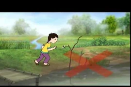 Thương tâm bé 9 tuổi chết đuối khi theo chị đi mò cua, bắt ốc