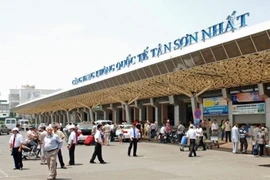 Sân bay Tân Sơn Nhất bị gián đoạn hoạt động bay 18 phút
