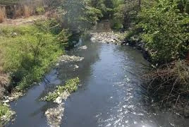 Hai học sinh chết đuối khi tắm kênh