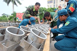 Cận cảnh giàn pháo hoa trước giờ khai hỏa mừng Quốc khánh 2/9