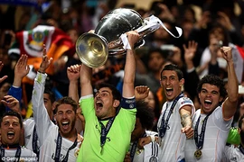 Siêu sao bị Mourinho ‘hắt hủi’ phá kỷ lục Champions League