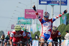 Đua xe đạp Nam Kỳ Khởi Nghĩa 2015: Nguyễn Trường Tài nhất chặng 1