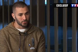 Tống tiền đồng đội bằng clip sex: Benzema lần đầu lên tiếng