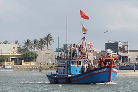 Ra quân mở biển Sa Huỳnh 