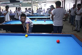 Gần 100 nhà báo tranh tài giải Billiards báo chí ĐBSCL