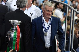 Tiếc nuối pha bỏ lỡ phút bù giờ, Deschamps trách đời tàn nhẫn