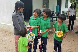 Mùa Trung thu đầu tiên của bọn trẻ “3 không”