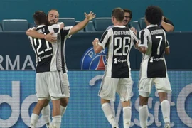 Juventus đánh bại PSG trong trận cầu mưa bàn thắng