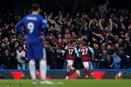 Chelsea mất điểm, bị Arsenal áp sát vì cựu sao MU