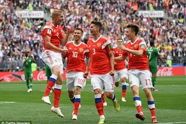 Chuyên gia nói gì sau hiệp 1 trận khai mạc World Cup 2018?