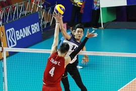 Bóng chuyền nam Việt Nam bất ngờ thắng Trung Quốc tại ASIAD 18