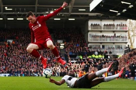 Vượt mặt Man City, Liverpool lấy lại ngôi đầu Premier League