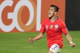 Sao ‘xịt’ MU rực sáng, Chile thắng ‘hủy diệt’ Nhật Bản