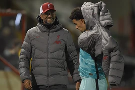 HLV Klopp ca ngợi tài năng trẻ đặc biệt của Liverpool