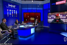 Klopp và huyền thoại MU cãi nhau ngay trên sóng truyền hình