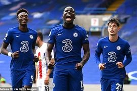Hiệp hai bùng nổ, Chelsea thắng hoành tráng nhờ tân binh