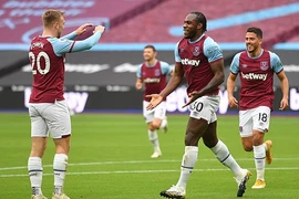 Thi đấu bạc nhược, Man City suýt thua 'kèo thơm' West Ham