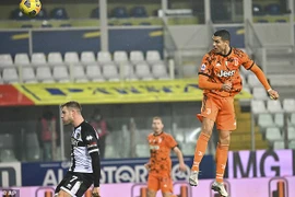 Ronaldo rực sáng lập cú đúp, Juventus ‘hủy diệt' Parma