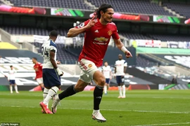 Cavani ăn mừng bàn thắng vào lưới Tottenham. ẢNH: GETTY