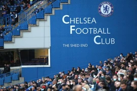 Chelsea trả lại vé chung kết Champions League cho UEFA