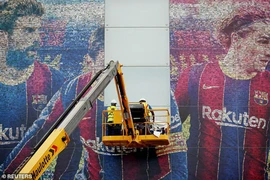  Messi lập kỷ lục khi vừa đến PSG, fan Barca chứng kiến cảnh đau lòng