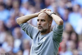 Pep Guardiola lên tiếng chấm dứt khẩu chiến với fan Man City