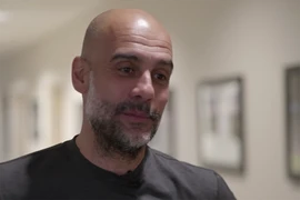 Pep Guardiola vượt Sir Alex, Mourinho phá kỷ lục Premier League