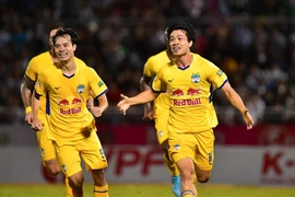 Công Phượng “nở hoa”, thầy “Sắc” thắng thầy Đức