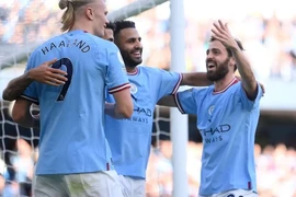 Haaland lại ghi bàn, Man City dẫn đầu Premier League