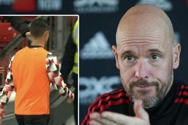 Ronaldo làm ô nhiễm phòng thay đồ MU