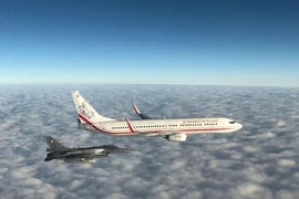 Phi đội F-16 hộ tống tuyển Ba Lan đến Qatar đá World Cup