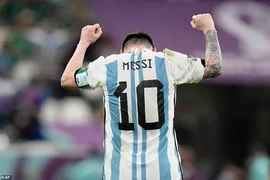 Đội đầu tiên giành vé đi tiếp ở World Cup, Messi giúp Argentina hạ Mexico