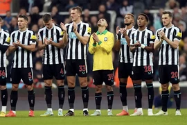 Newcastle 'bật đèn xanh vinh danh quỷ đỏ' MU 