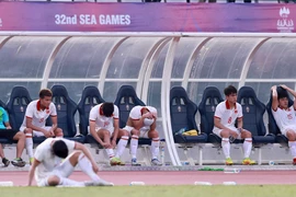 Bàn thua phút bù giờ khiến Việt Nam thành cựu vương SEA Games
