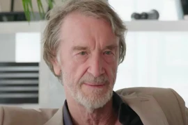 Vụ bán MU lại bị trì hoãn: Nhà Glazer phá vỡ thỏa thuận với Sir Jim Ratcliffe
