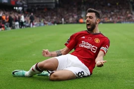 MU – Luton Town: “Quỷ đỏ” sửa sai