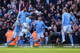 Man City nguy cơ mất ngôi đầu bảng sau khi bị Liverpool cầm hòa