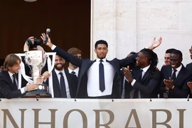 Real Madrid mở đại tiệc ăn mừng chức vô địch La Liga