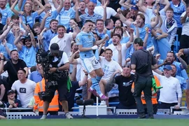 Khoảnh khắc ăn mừng lịch sử của Man City và nỗi buồn vô hạn của Arsenal