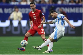 Messi kiến tạo, Argentina thắng trận ra quân Copa America